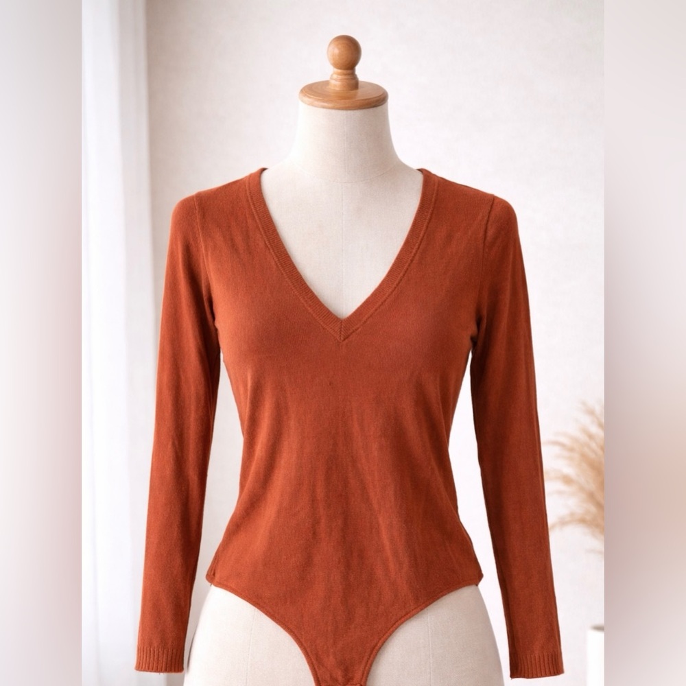 Women's V-Neck Top - Rusty Pink